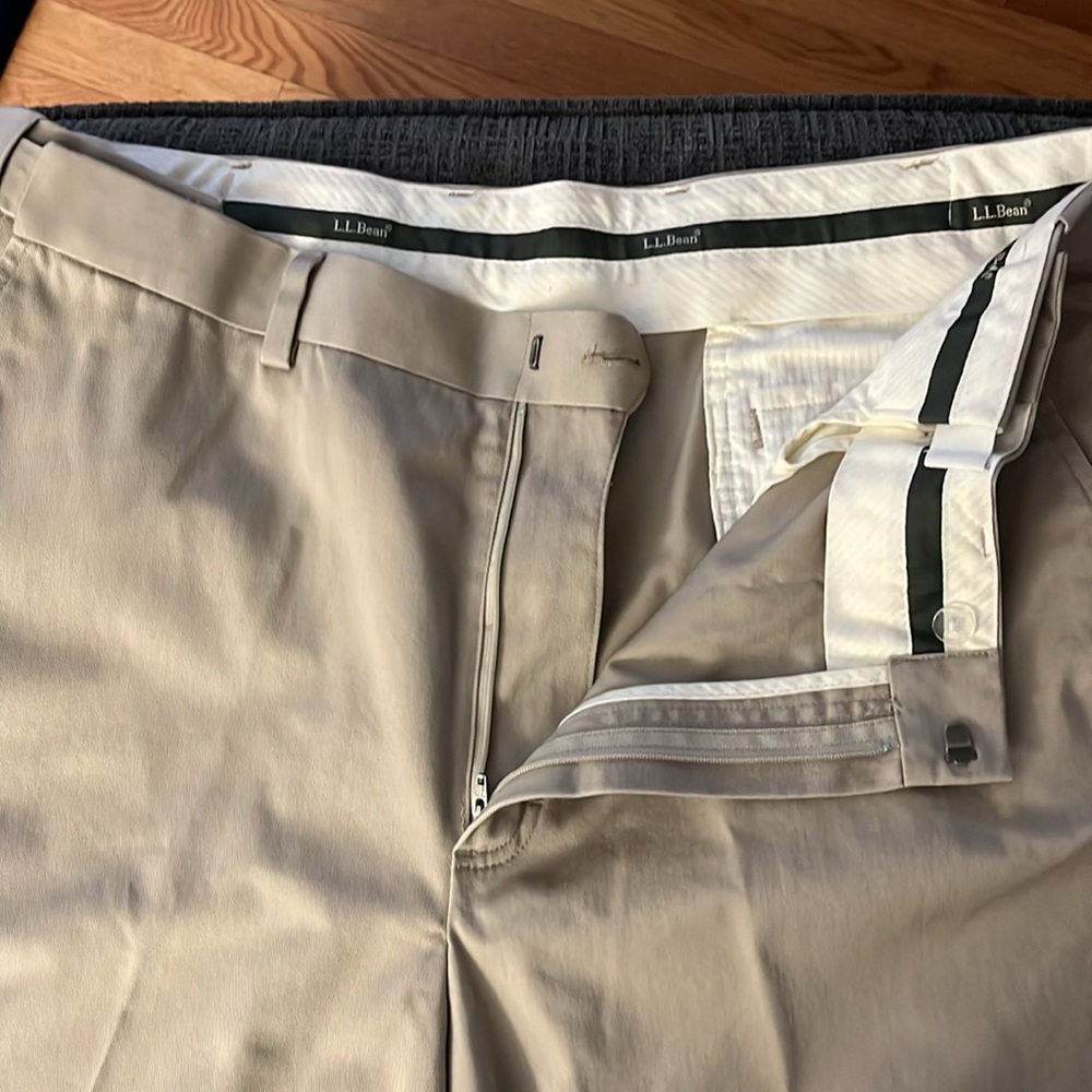 Men's LL Bean Comfort Waist Pants, 100% Cotton, Color Tan, 38x28 3/4. - Picture 5 of 10